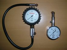 TIRE PRESSURE GAUGE TIRE PRESSURE GAUGE