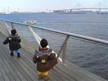 大桟橋へ 大桟橋へ