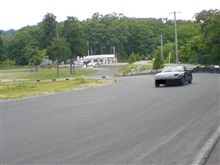 備北サーキットでロードスターに乗ってみる。 備北サーキットでロードスターに乗ってみる。