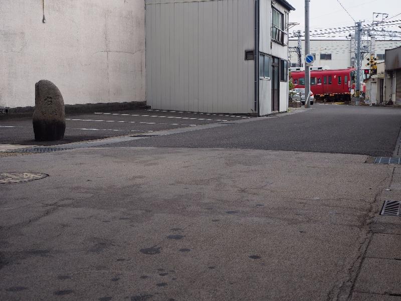 中山道 加納宿 安良町道標「右 岐阜 谷汲」