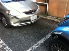 乗用車にぶつけられました。 乗用車にぶつけられました。