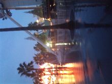 秋雨、夕暮れの遊園地 秋雨、夕暮れの遊園地