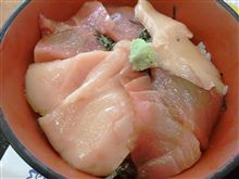 晩ごはんは二色丼\(^-^)/ 晩ごはんは二色丼\(^-^)/