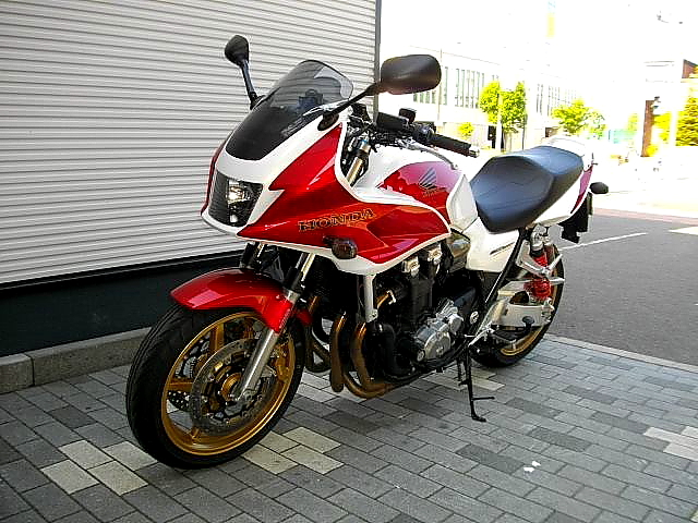 Honda cb1300 mpg #6