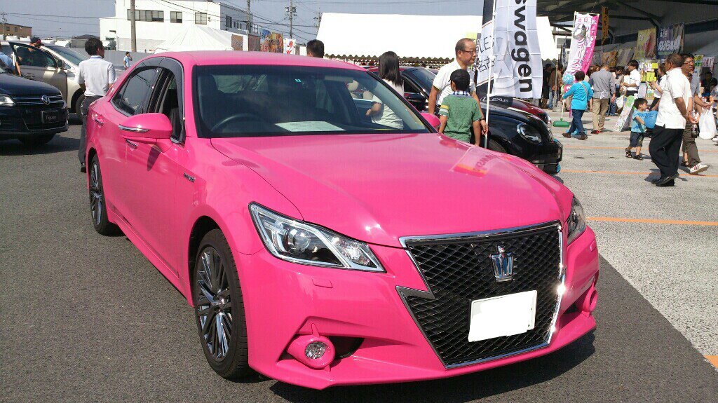 今日、小牧の某イベントでピンククラウン見てきました。やっぱりピンクは目立つな\(◎o◎)/でも私は好きです(*^▽^*)
