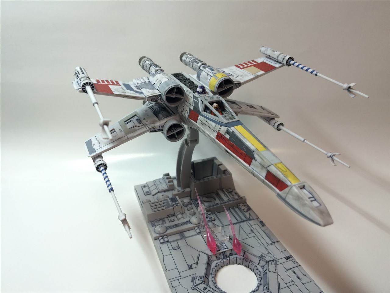 バンダイ 1/72 Xウィングファイター