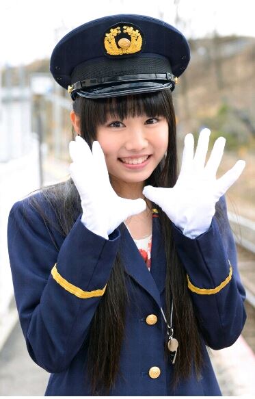 ここまで一人のアイドルを好きになったのはマジで元モー娘。のなっち以来です(^,^) もう自分の中でなっち越えました!! ぁぃぁぃがNo.1です(*^^*)