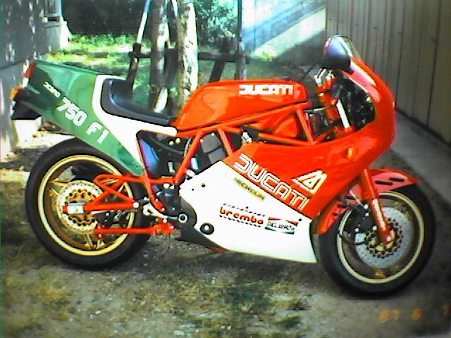 ドゥカティ ラグナセカ750F1 レーシングマフラー 始まる