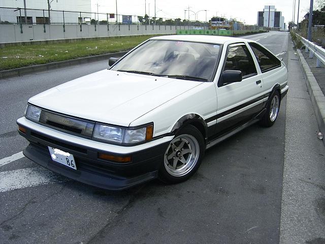 トヨタ カローラレビン