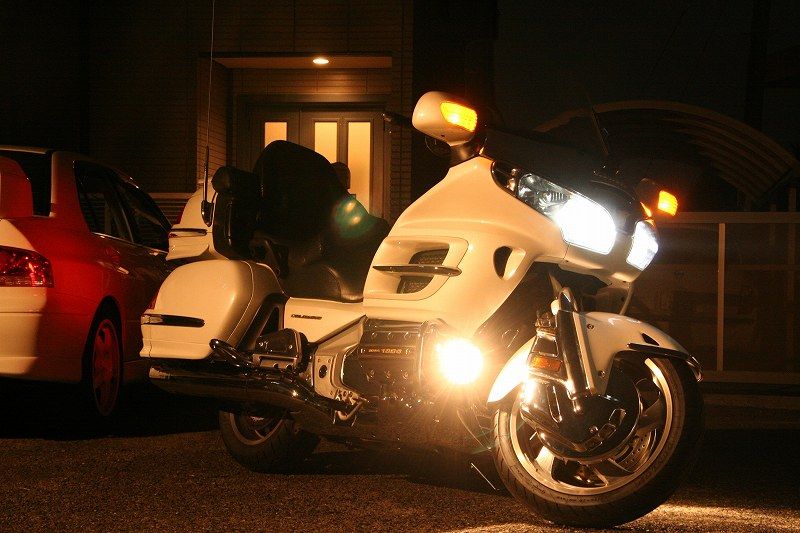 電器屋さんのGL1800 GOLDWING