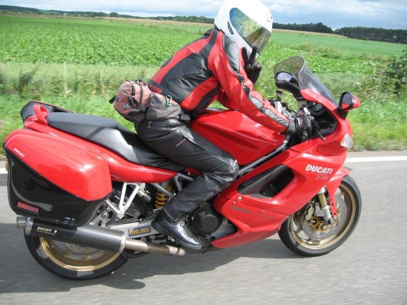 バッチライダーさんのST4s