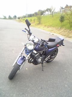 †赤目†さんのCB250F ジェイド