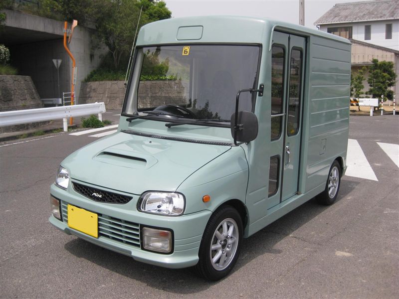 蘭蛮さんのミラウォークスルーバン