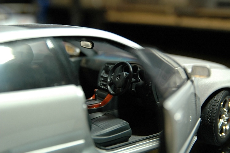 ☆ミニカー☆オートアート製アリストV300 1：18（トヨタ