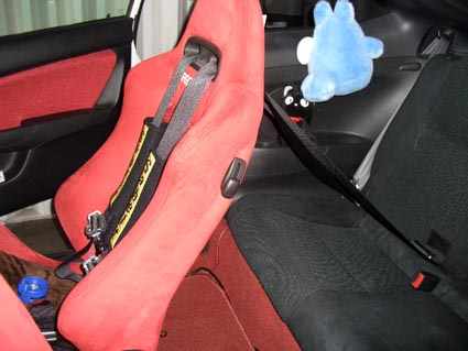 La Dc5r フルハーネス 4点式シートベルト 取り付け その１ ホンダ インテグラ By やまぐぅ みんカラ