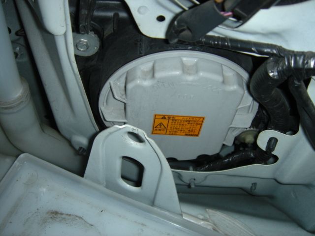 純正HIDバーナーを6000Kに交換してみた!(日産 エルグランド ...