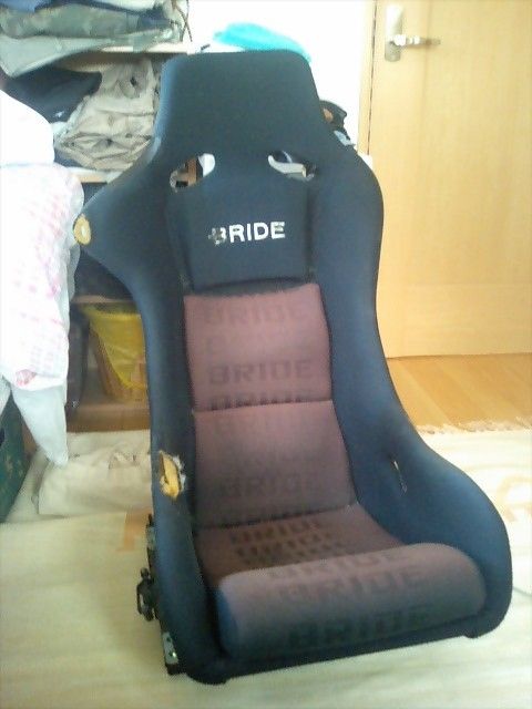 破れたバケットシートの補修方法 ジャージ補修シート使用 その他 その他 By Krf みんカラ