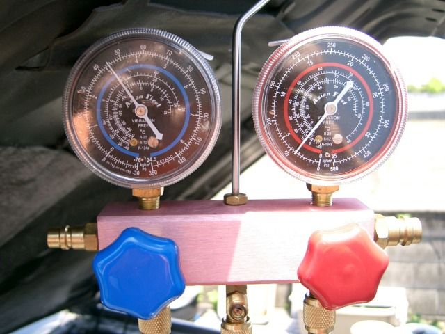 エアコン修理【失敗編】～５．真空引き＆HCガス添加