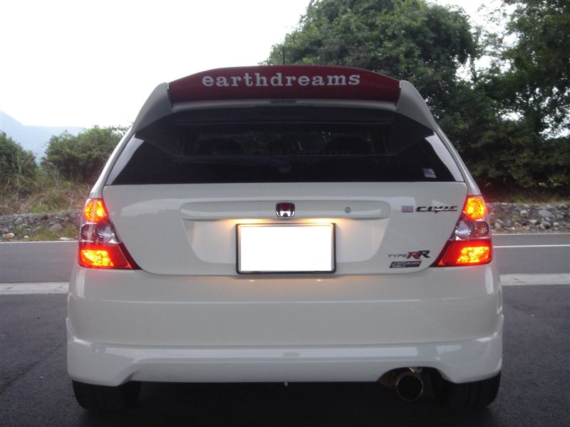 テール＆ストップランプ4灯化。（ホンダ シビックタイプR・EP3