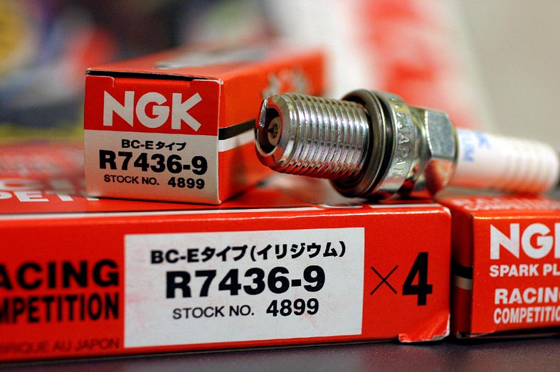 00-2812/NGK R7436-9 4899 一体形 レーシングプラグ x - パーツ