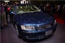 過去のモーターショウより　AUDI A8