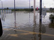 至るところ冠水