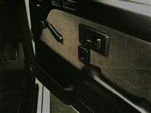 さて、問題です。　52　(フロントドアトリムボード)