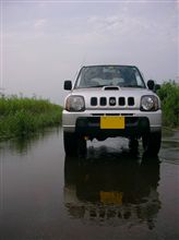 ジムニーで、ちょっと水遊び
