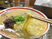 きょうのランチ？は「じゃんがららあめん」のぼんしゃん味玉入り