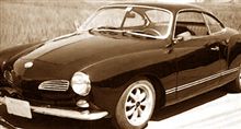 海岸線と流麗なボディ。　フォルクスワーゲン・カルマンギア。