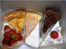 もうケーキを食っただす♪