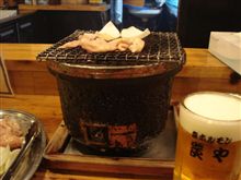 今日は”炭や”で塩ホルモン