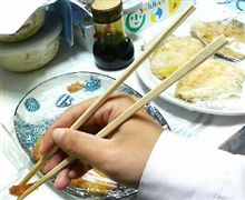 当たるも八卦当たらぬも八卦のお箸占いはいかが
