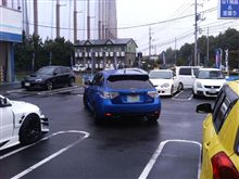 カーショップに行きました。