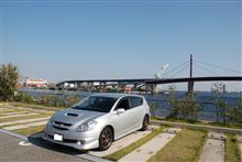 スーツ姿の大阪ネコ？（爆）