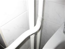 配管が気になる。