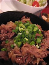 今日の晩御飯は牛さんで。。 今日の晩御飯は牛さんで。。