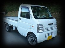 んっ？　このクルマって…？　えぇ～…