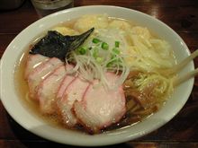 八雲　エビワンタンチャーシュー大盛り