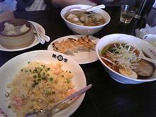 昼は中華・・・