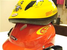 スバル製のヘルメット？