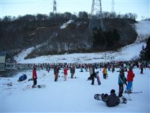 今シーズン初滑り・・・雪不足、ゲロ混みでした