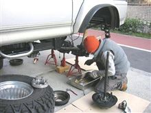 再度、アクスルシャフト抜き