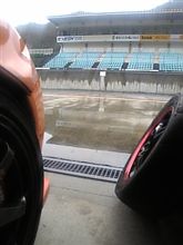 セントラルは雨が降って来ました。