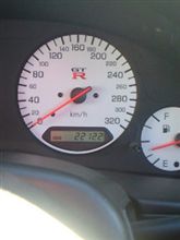 　  GT-R   あと100キロ