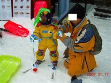 雪あそび。。。疲れたε=(￣。￣;A　フゥ…