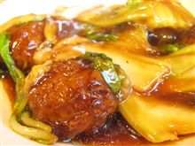 今日のランチは、「天宝」肉ダンゴと白菜のうま煮800円