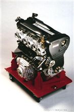 スカイラインGT-R用エンジンの復刻版発売  