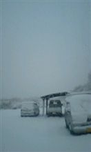 雪つもってるし…(-o-;)