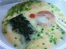 旭川とんこつ塩味　らーめん山頭火